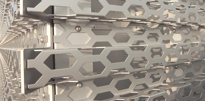 Geperforeerde en geanodiseerde aluminium platen van RMIG voor gevel van Audi Terminal