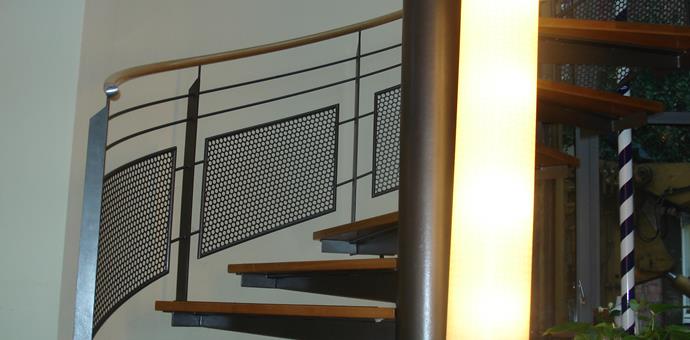 Blacha perforowana i profile z RMIG użyte na balustrady