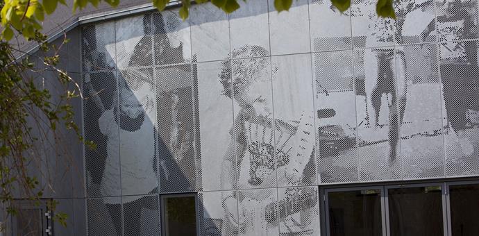 Perforerede plader til facade på Skansevejens skole